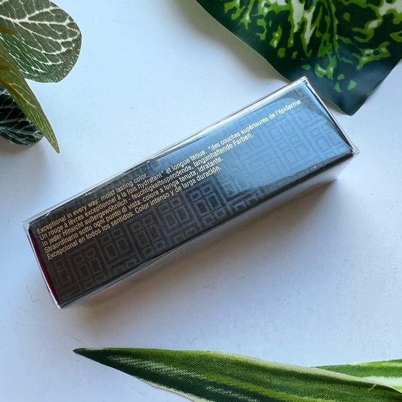 Elizabeth Arden exceptional lipstick - Picture 3 of 6